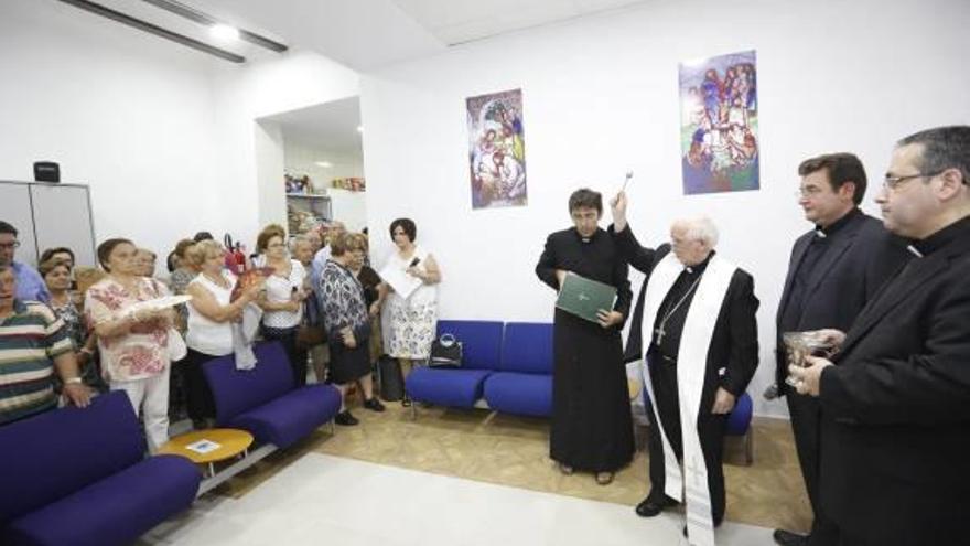 Cañizares inaugura en Silla un nuevo hogar para necesitados