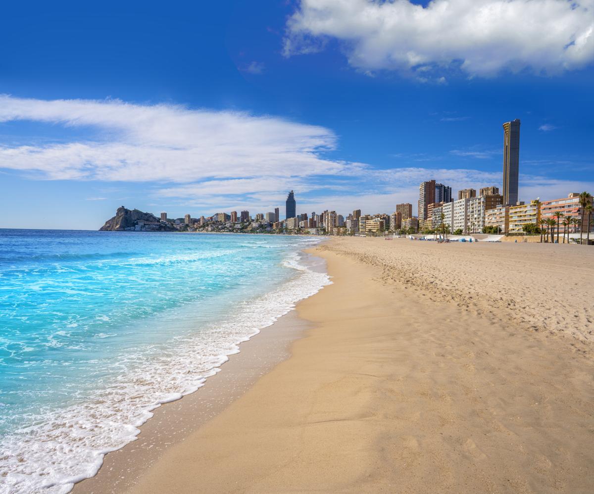 La playa de Poniente en Benidorm