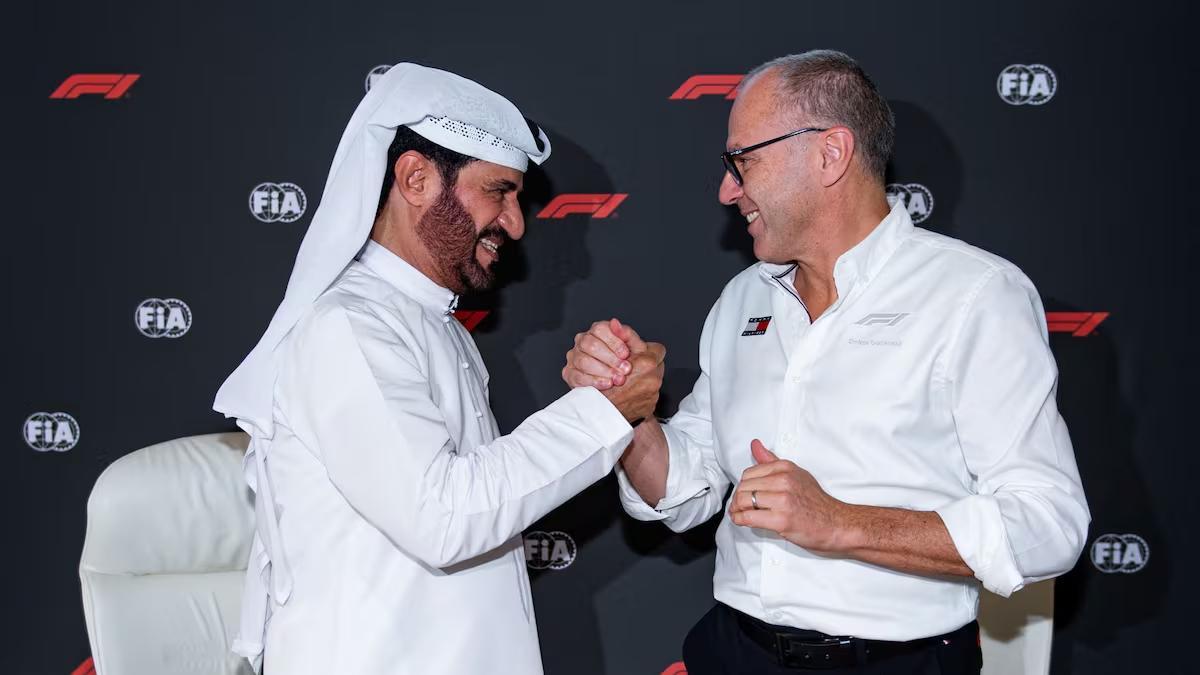 El presidente de la FIA, Ben Sulayem y el de la F1, Stefano Domenicali