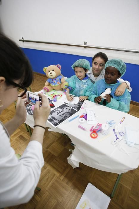 Encuentro con estudiantes de Medicina en el colegio del Quirinal