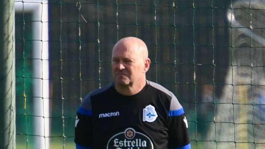 Pepe Mel, ayer en la ciudad deportiva de Abegondo.