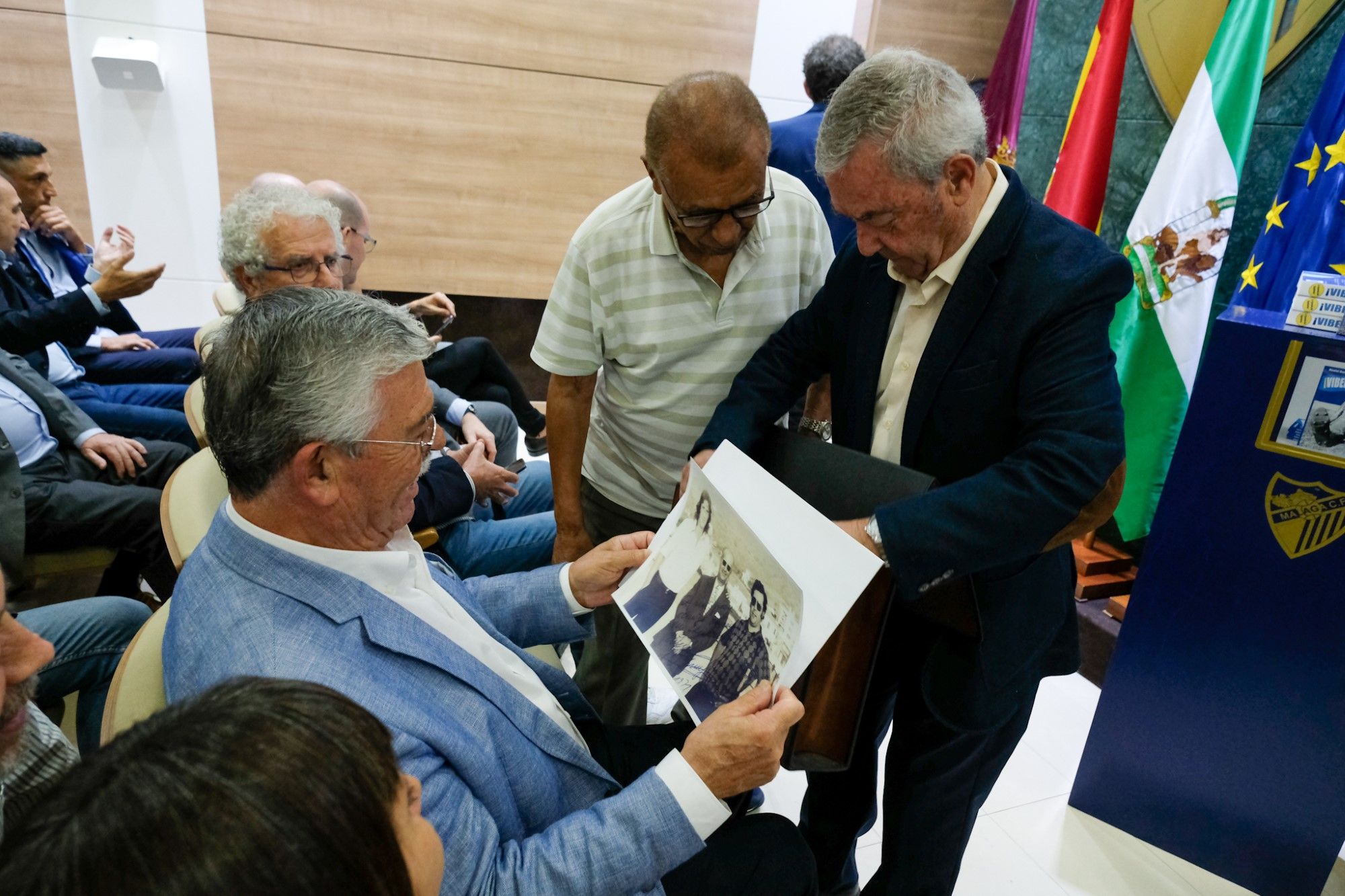 Presentación del libro '¡Viberti, Viberti! La leyenda del ‘Zapatones’ en la Rosaleda