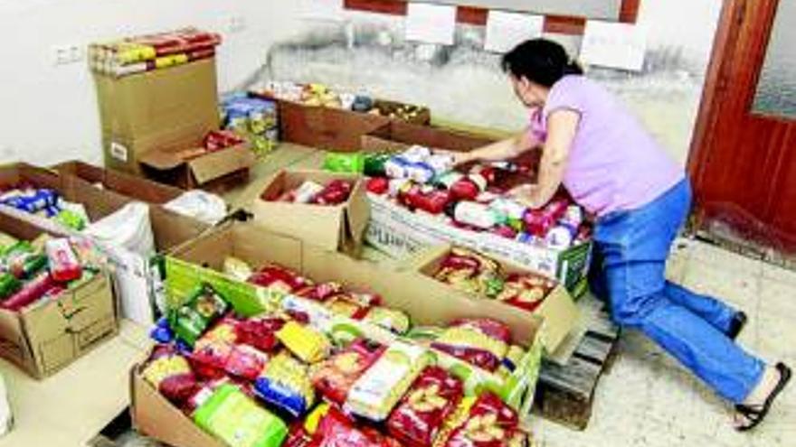 600 kilos de solidaridad en alimentos para Acisjf
