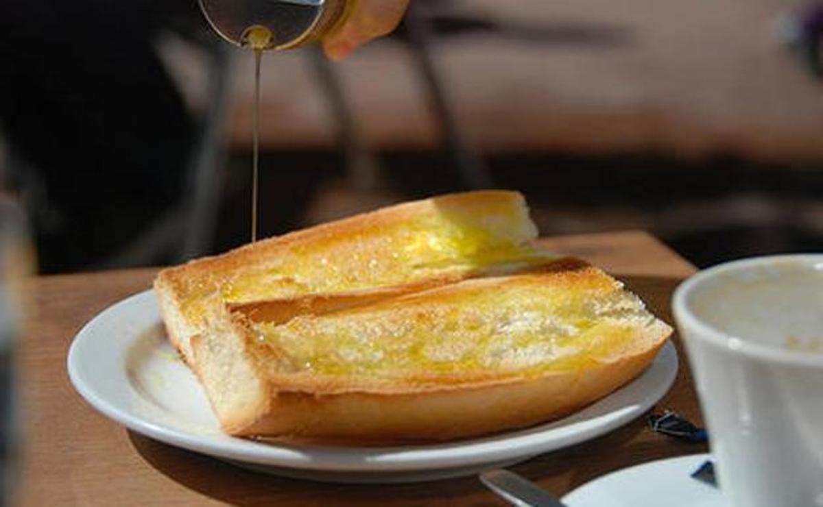 Las tostadas de pan forman parte de uno de los desayunos más tradicionales.
