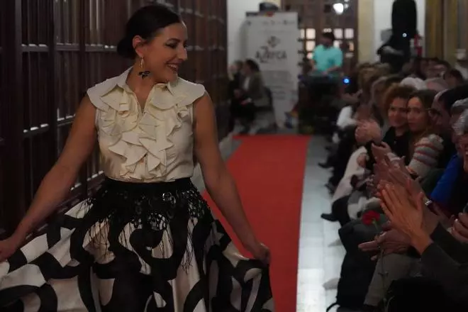 Así ha sido el desfile solidario de la Asociación Zamorana de Ayuda Frente al Cáncer