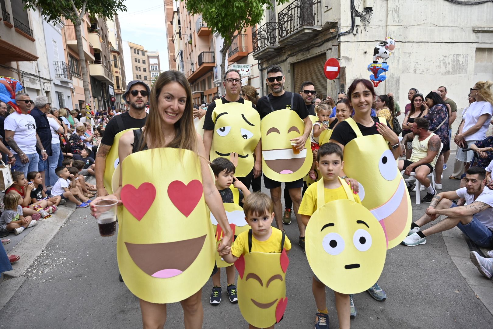 Imaginación y humor al poder en el desfile de las collas del Grau