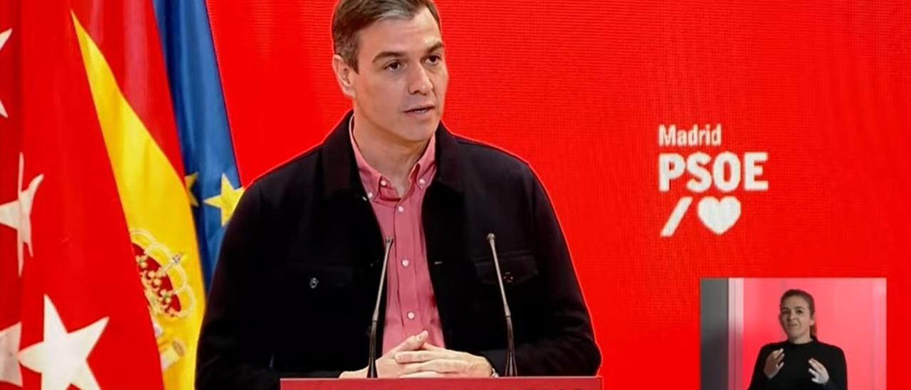 El presidente del Gobierno, Pedro Sánchez, en un acto este domingo junto al candidato socialista a presidir la Comunidad de Madrid, Ángel Gabilondo