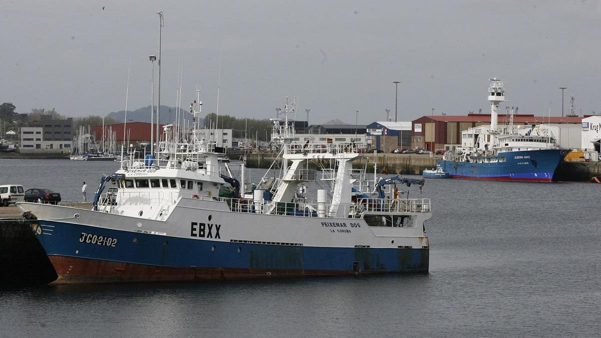 Barco de la flota viguesa del Gran Sol