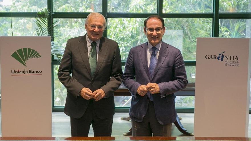 Unicaja Banco y Garántia destinan 160 millones de euros a préstamos con avales para financiar a pymes y autónomos