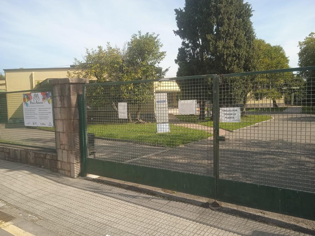 El colegio público de Llaranes, en una imagen de archivo.