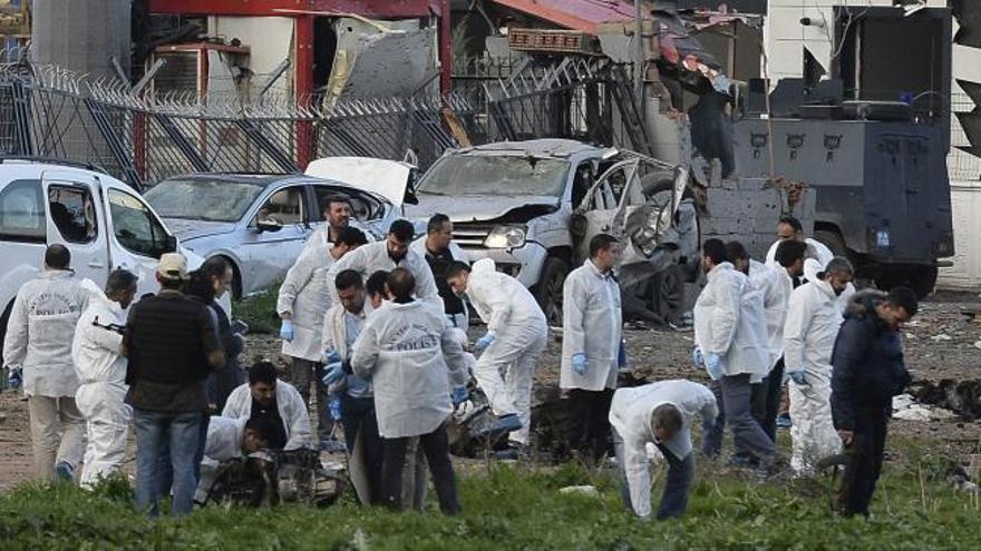 Mueren varios policías en un atentado en Diyarbakir