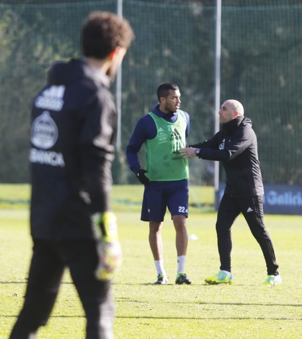 Entreno del Celta en medio del enfado por las decisiones arbitrales. // A. Villar