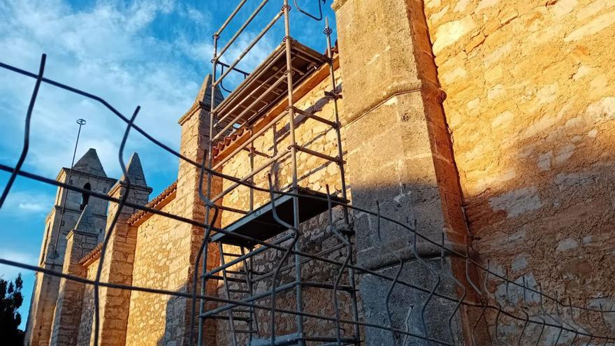 Los trabajos de restauración de la iglesia de Son Negre ya han empezado.
