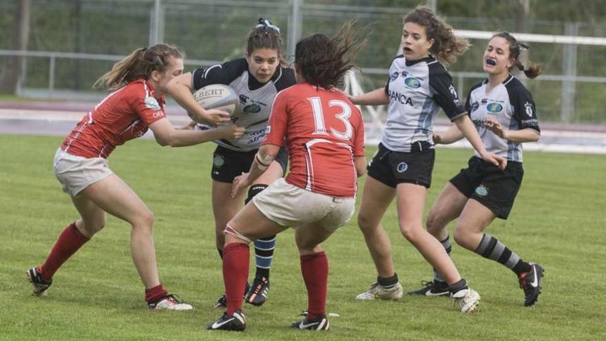 Momento de un partido del equipo femenino del CRAT de la pasada campaña.