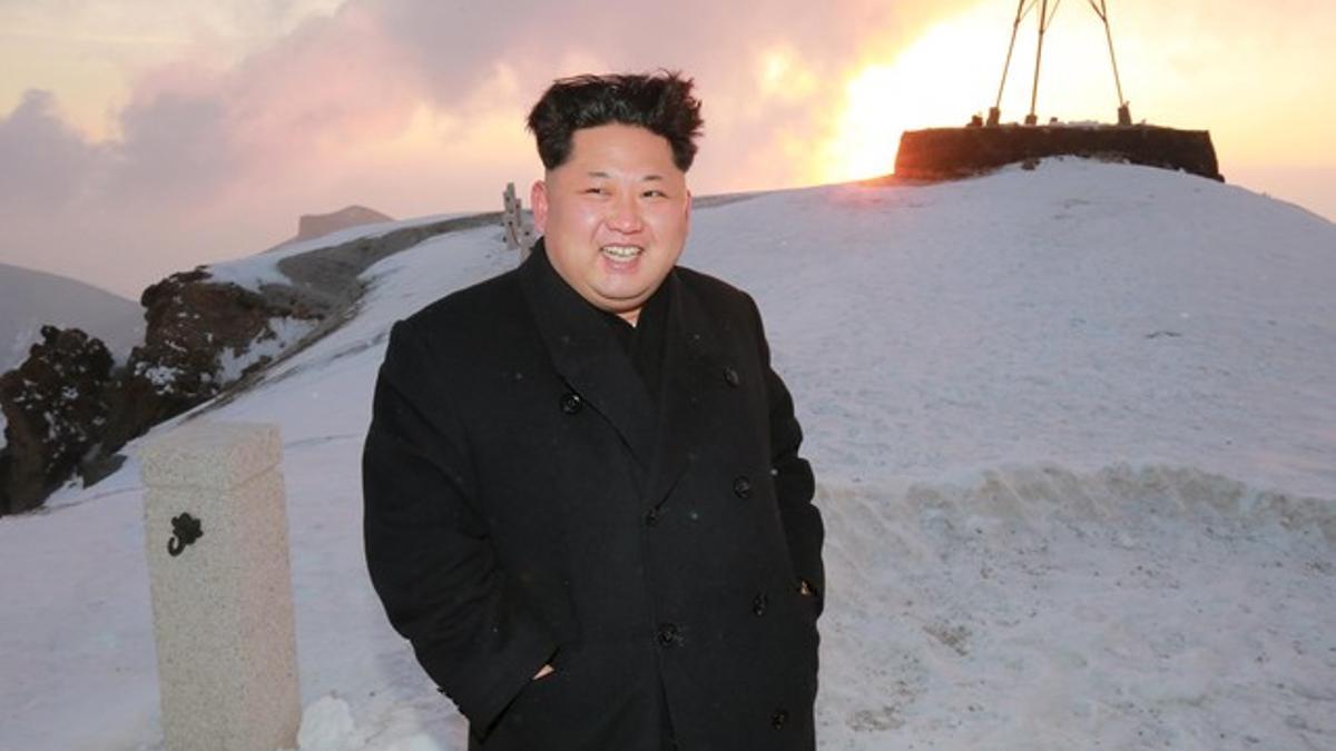 Jong-Un en la cima del Monte Paektu.