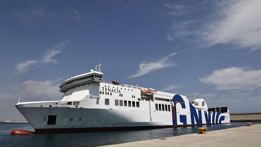 El capitán del ferri incendiado: &quot;Decidí evacuar el barco para garantizar la seguridad de los pasajeros y la tripulación&quot;