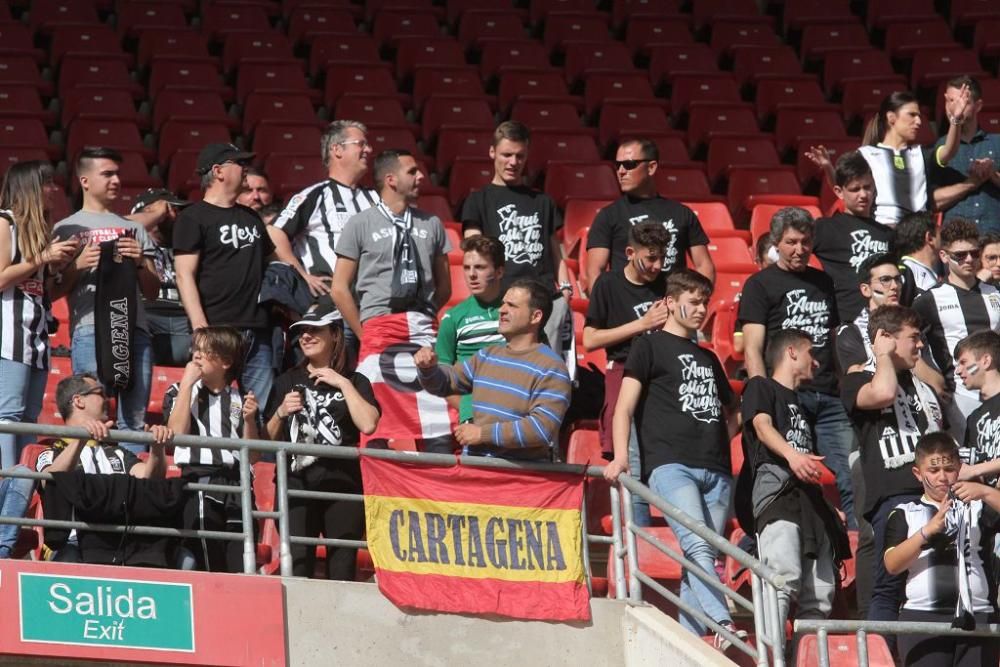 Así han vivido los aficionados del FC Cartagena el derbi