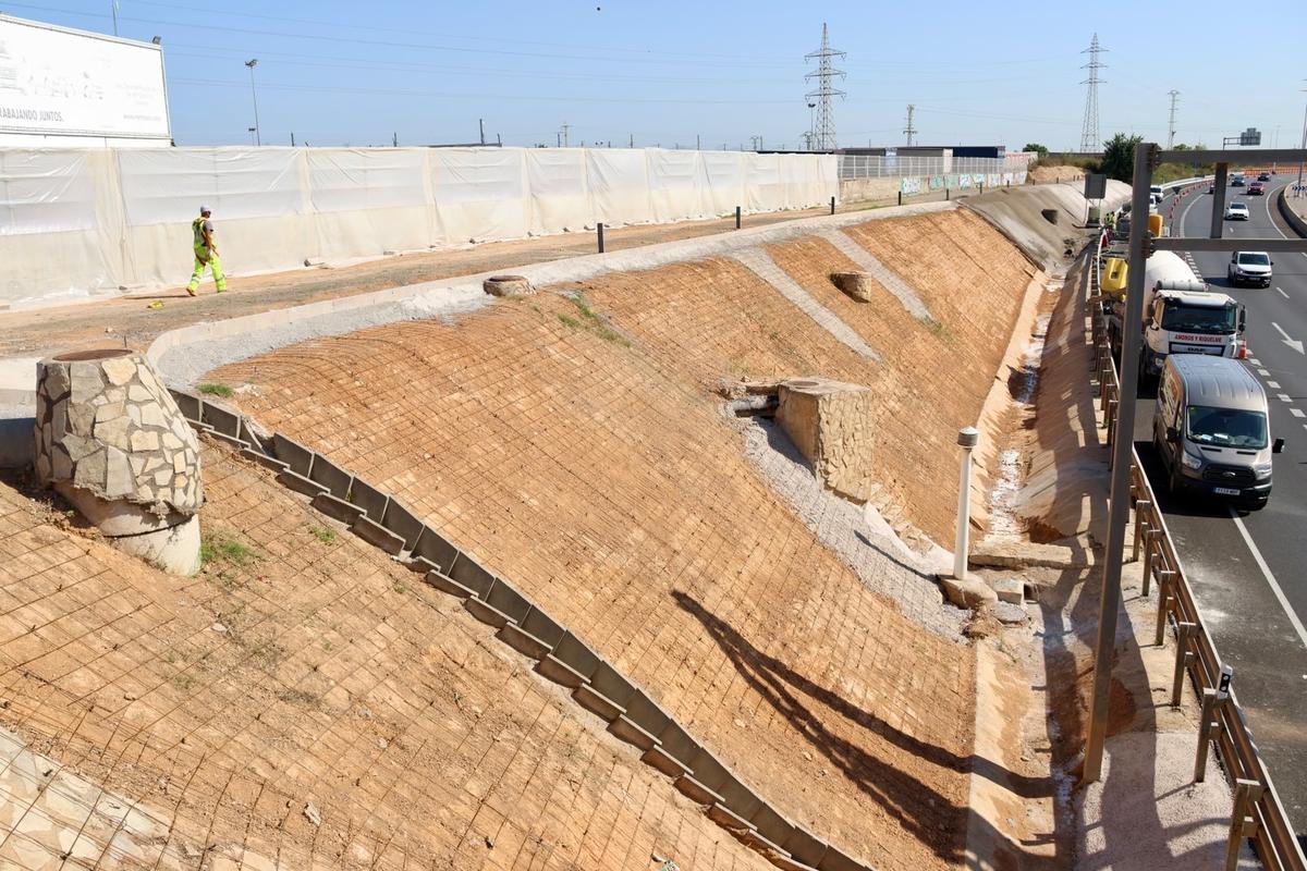 Estabilización de taludes en la CV33 a la altura de Torrent.