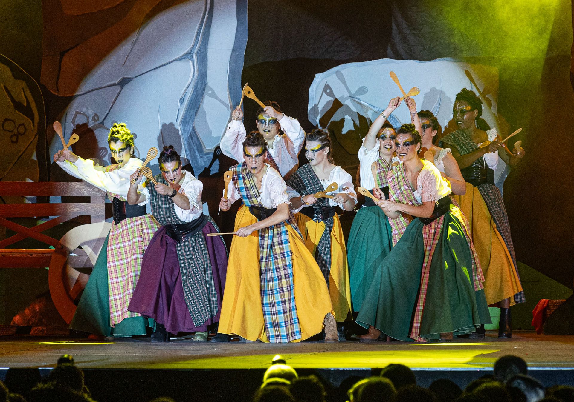 Polígono de San Blas se impone en la final del Certamen Artístico de Fogueres en la Categoría Adulta