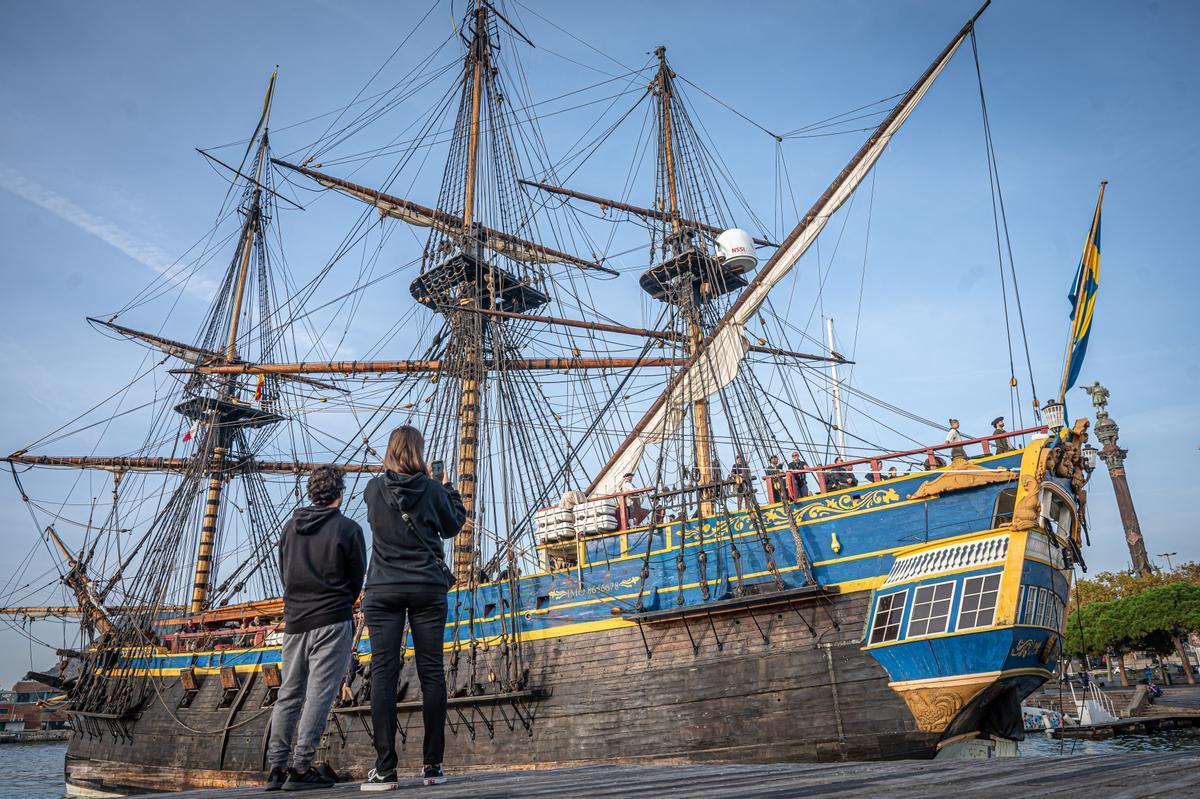 El Götheborg de Suecia, el velero más grande del mundo, recala en Barcelona