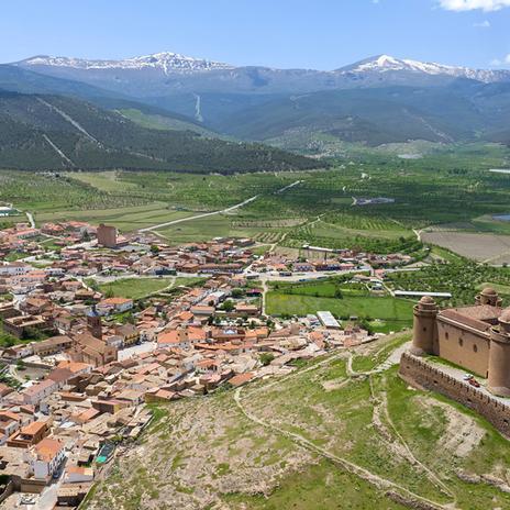 El Castillo de La Calahorra, construido hace más de quinientos años, ahora vuelve a abrir sus puertas al público