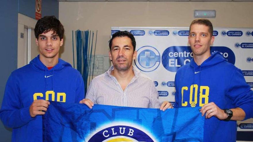 Martín Rodríguez, Gonzalo García de Vitoria y Roope Ahonen, ayer en El Carmen. // FdV