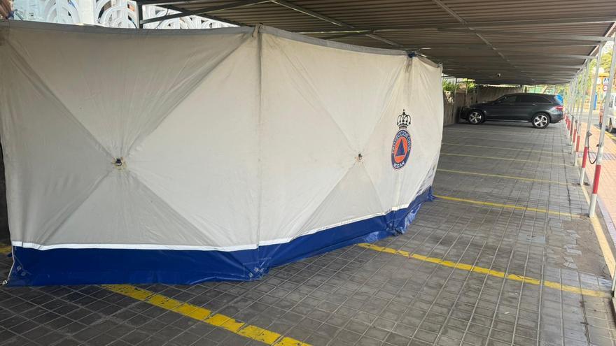 Un trabajador muere al resbalar y golpearse contra un escalón en Mogán