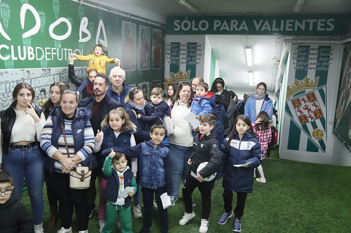 Los Reyes Magos visitan al Córdoba CF en el Arcángel