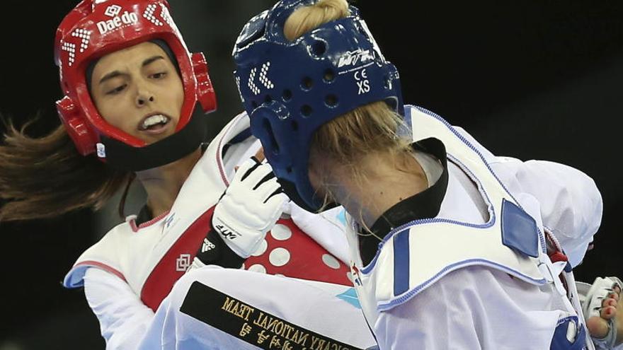 Eva Calvo, medalla de plata en Río de Janeiro, en un combate durante los Juegos Europeos de Bakú.