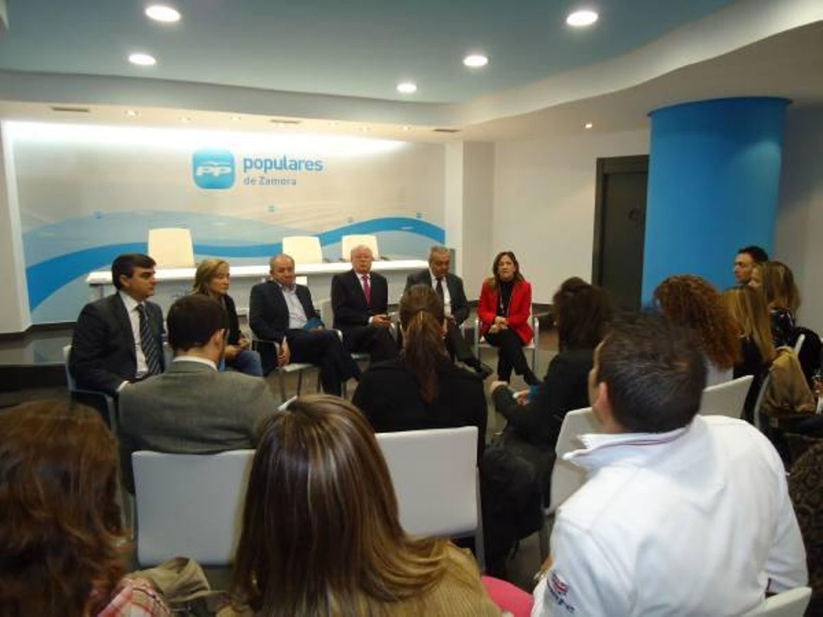El aumento del paro, ariete popular contra su principal contrincante político