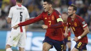 Álvaro Morata celebra un gol con la selección española ante Georgia.