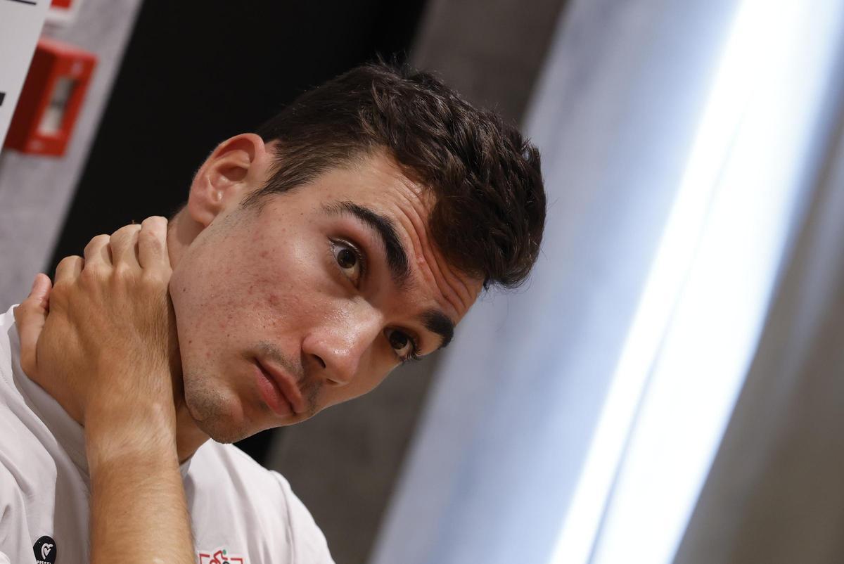 Juan Ayuso, durante el «media day» del Lidl-Trek en Dénia