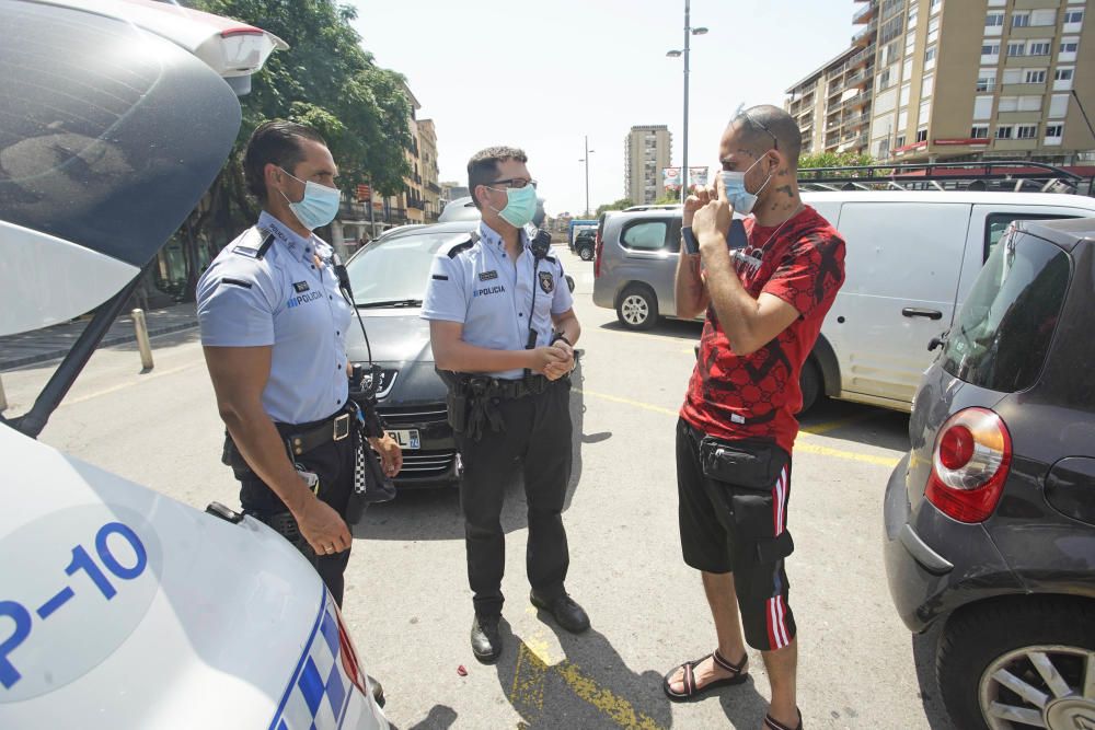 Primer dia amb la mascareta obligatòria a Catalunya