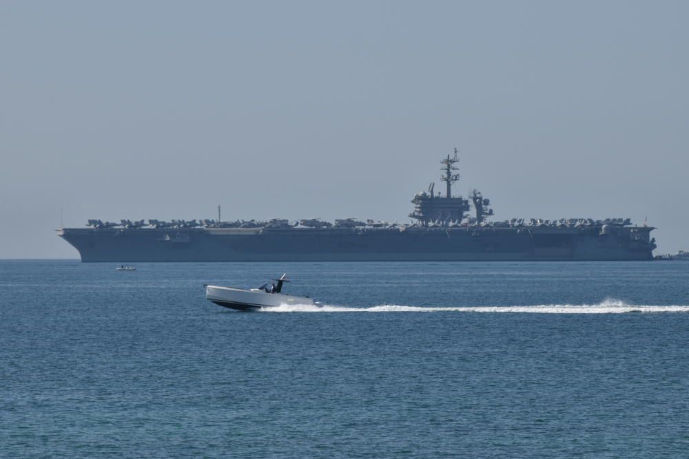 El portaaviones Abraham Lincoln, en Palma