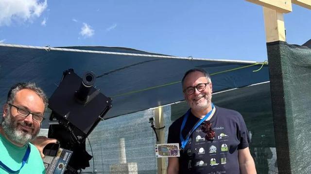 Federico Landini (dreta) amb el seu equip a Javalambre.  | EL PERIÓDICO