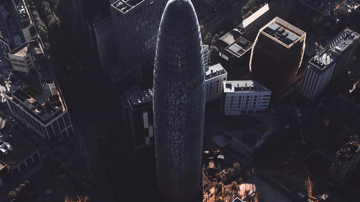 La torre Agbar vista desde el aire