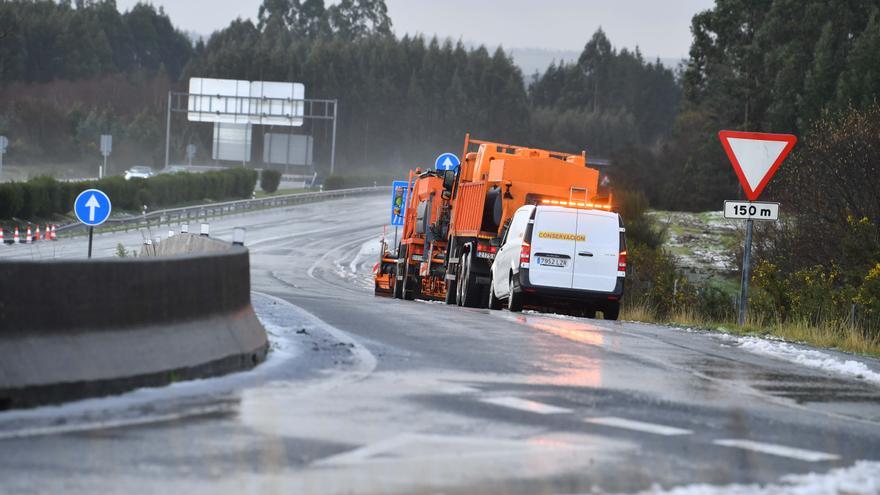 La nieve llega a la montaña de A Coruña