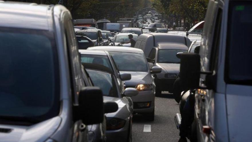 La contaminación del tráfico baja la capacidad de atención de los niños a corto plazo