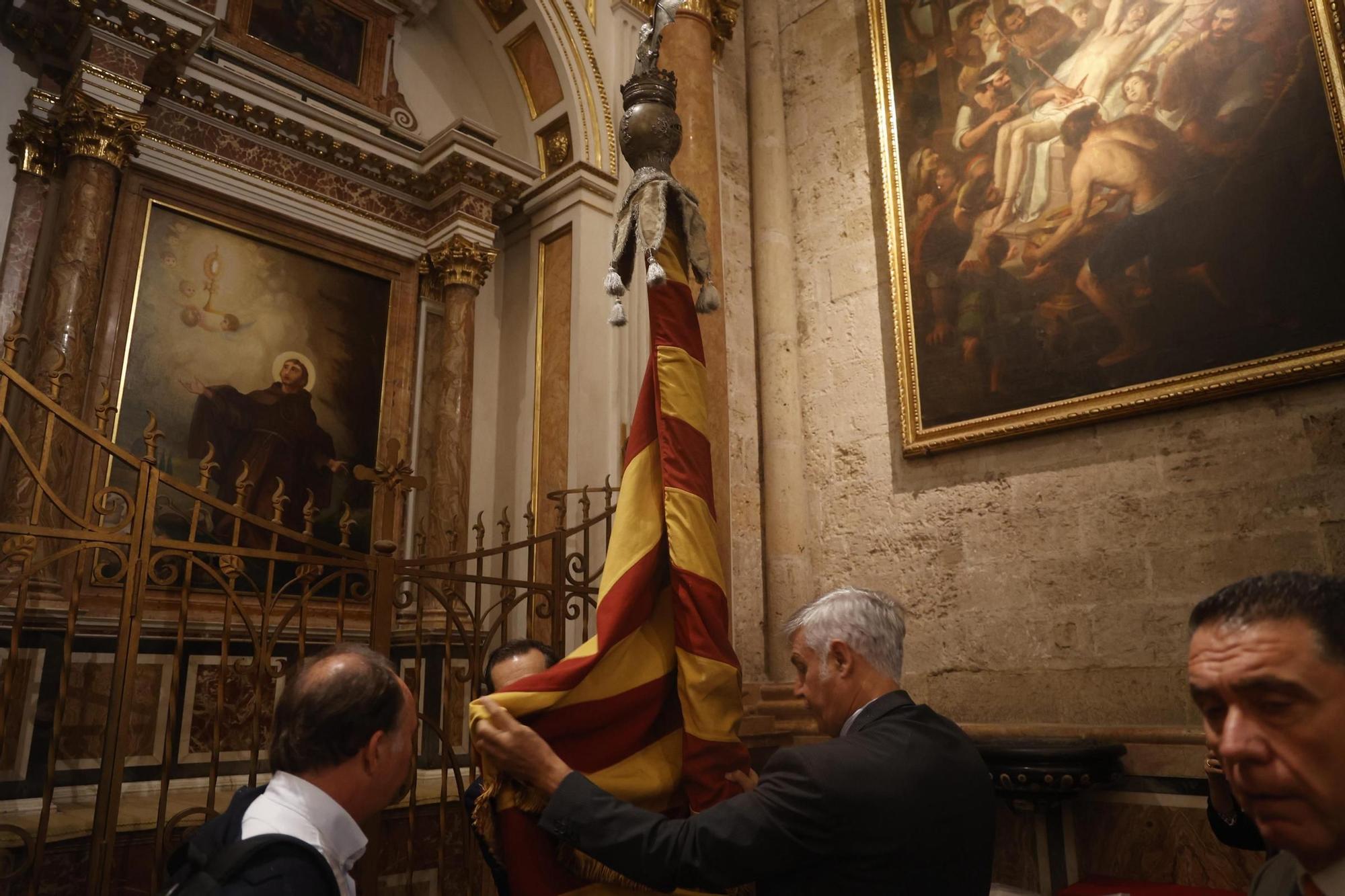Así ha sido el Te Deum del 9 d'Octubre en la Catedral, de los pocos actos que han sobrevivido a la lluvia