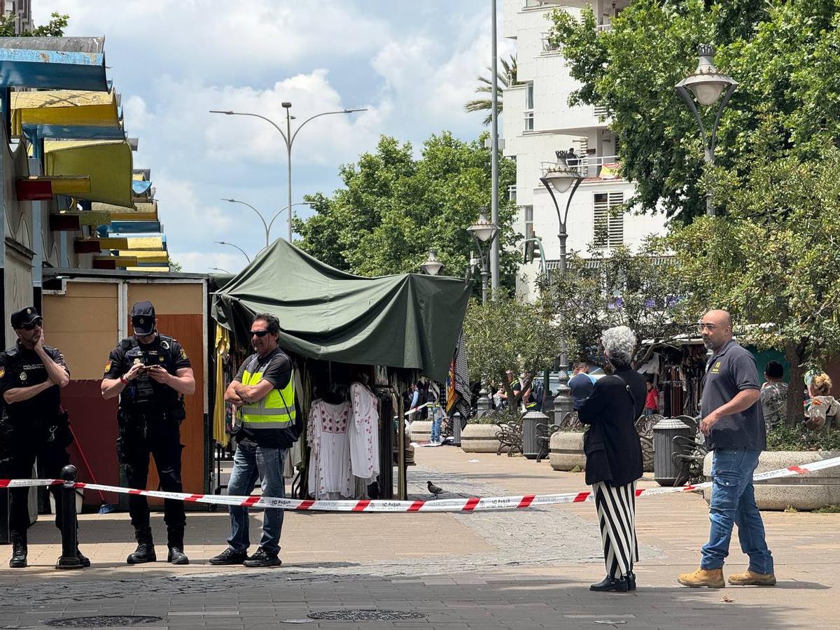 Agentes actúan en el paseo de La Victoria este martes.