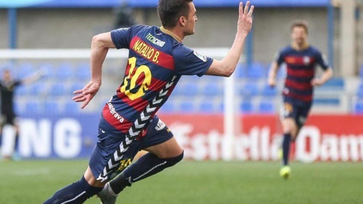 Natalio, celebrando su tercer gol