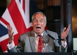 El ultra Farage busca la reelección como diputado en pleno escándalo por las donaciones y con su partido en horas bajas