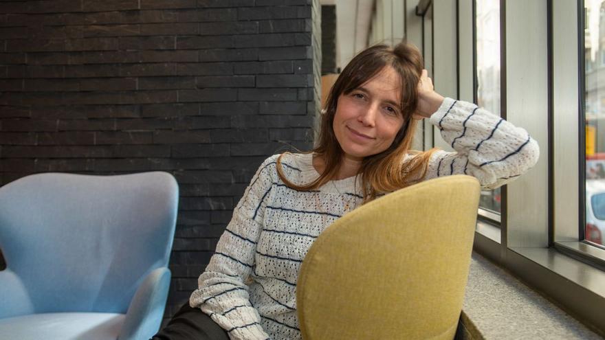 Laura Ferrero, escritora: “Escribí 'Los astronautas' desde el amor y la  necesidad de acercarme y entender a mi familia”