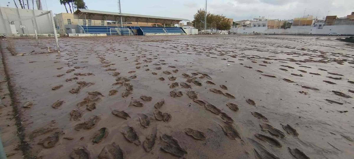 Terreno de juego del municipal de Aldaia Jaume Ortí.