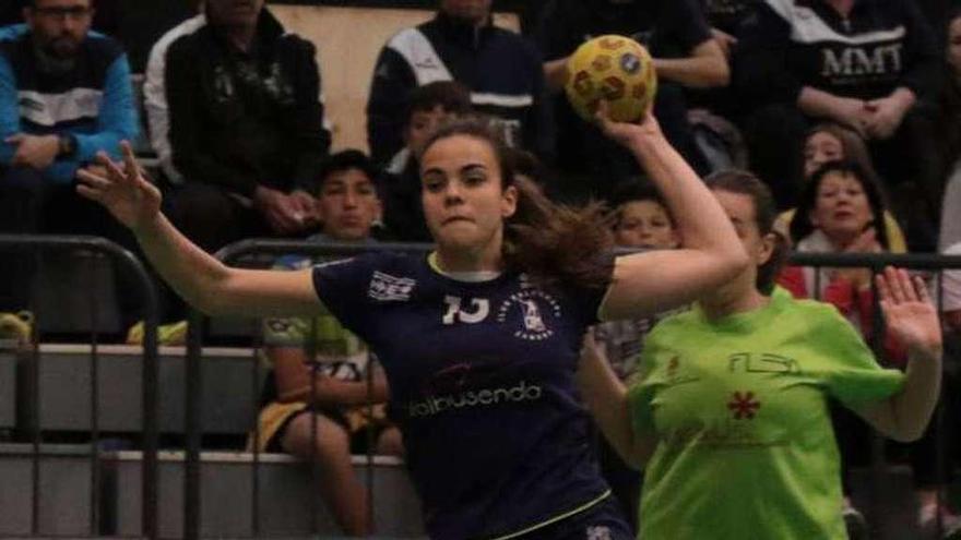 María Alonso, durante un partido de esta temporada.