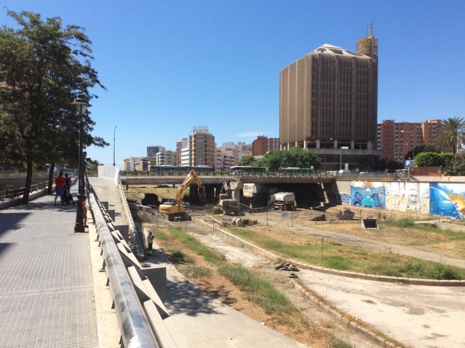 Obras del metro al comienzo de la Alameda