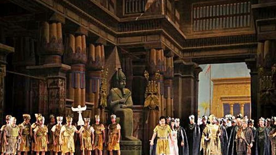 «Aida» torna al Liceu amb els decorats de Mestres Cabanes