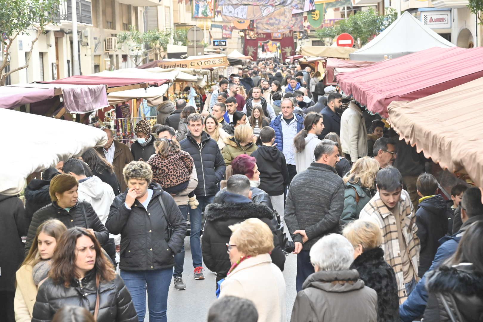 Acércate en imágenes al mercado medieval de Vila-real