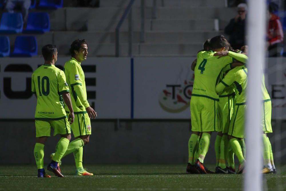 La victoria del Elche sobre el Badalona en imágenes