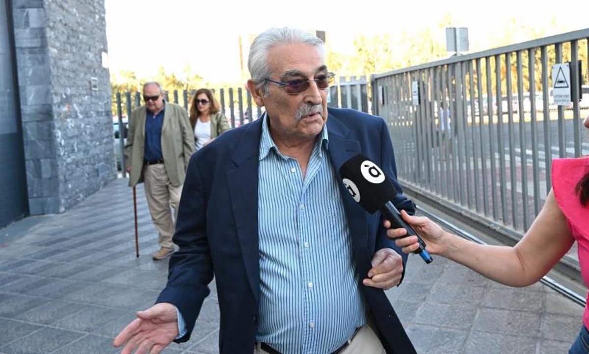 José Manuel Medina a su llegada al Palacio de la Justicia de Elche en la primera sesión del juicio